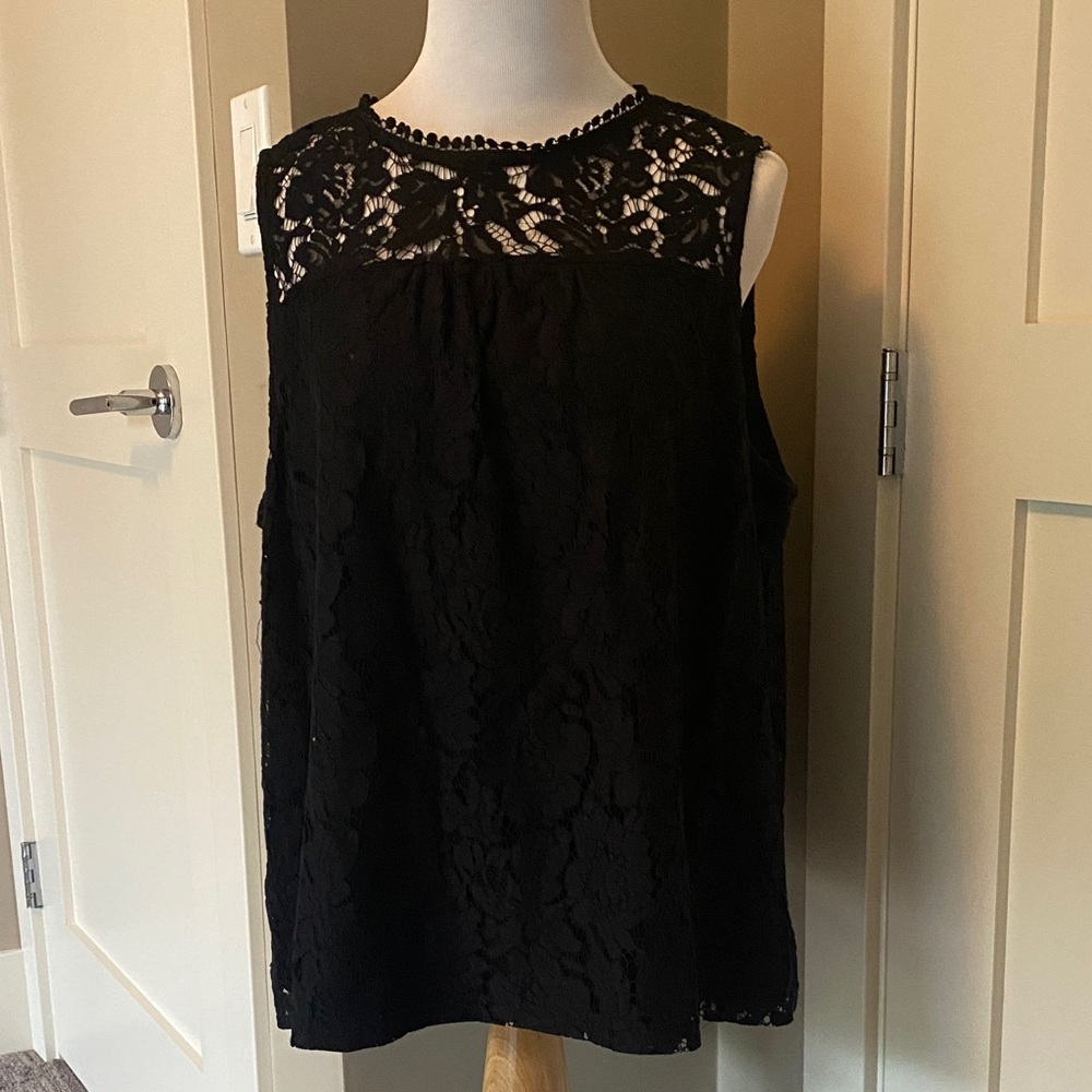 Elegant Black Lace Sleeveless Top